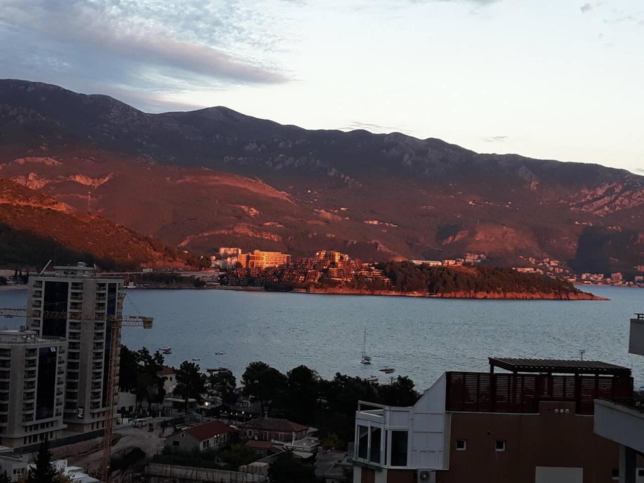 Seaview Paradise Apartment 부드바 외부 사진